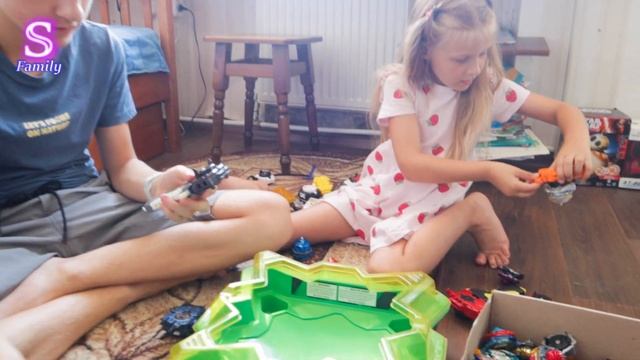 Коллекция Beyblade Burst Супер Тимы - больше 100 Бейблейдов смотреть онлайн