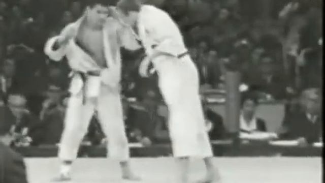 Judo / OS 1964 / -68 kg / 1/2 finale: Nakatani - Stepanov смотреть онлайн