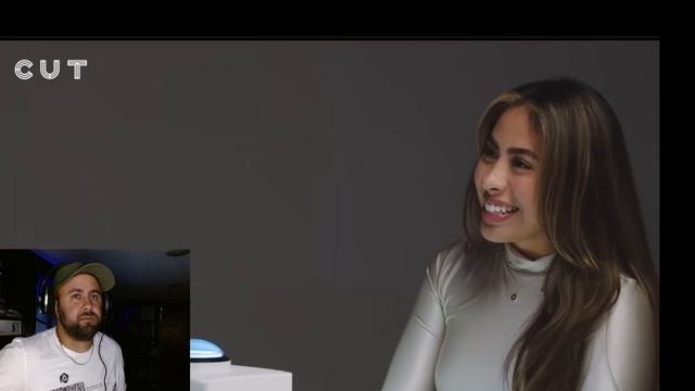 BUTTON Red Flags (REACT) смотреть онлайн