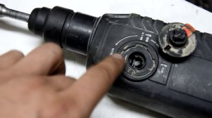 Как поставить переключатель режимов на перфоратор 2-24 Bosch