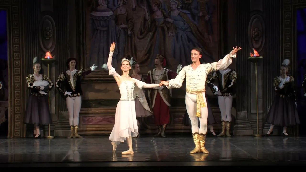 Фрагмент из балета Бахчисарайский фонтан. Балетная труппа п/р В.Грищенко смотреть онлайн