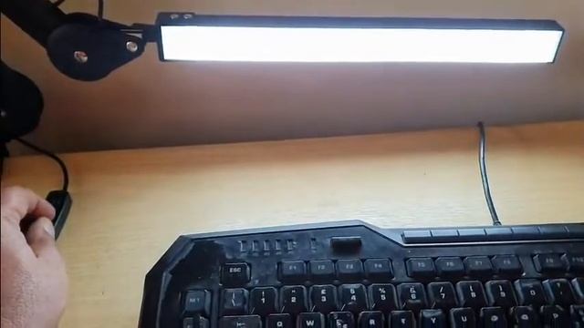 Lampada da Scrivania LED con Morsetto 10W, Bella ed efficiente смотреть онлайн