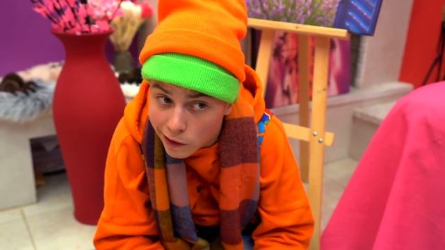 Богатая Сестра VS Бедный Брат! Веселые Ситуации с Друзьями смотреть онлайн