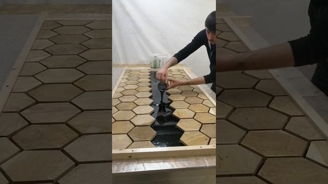 Как залить стол эпоксидной смолой смотреть онлайн