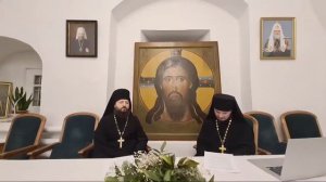 Как поступать с остатками от свечей, если нет возможности принести их в Храм?