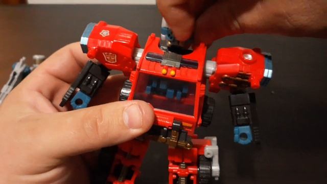 How to Transform and combine 2004 Transformers Energon Hotshot and Inferno смотреть онлайн
