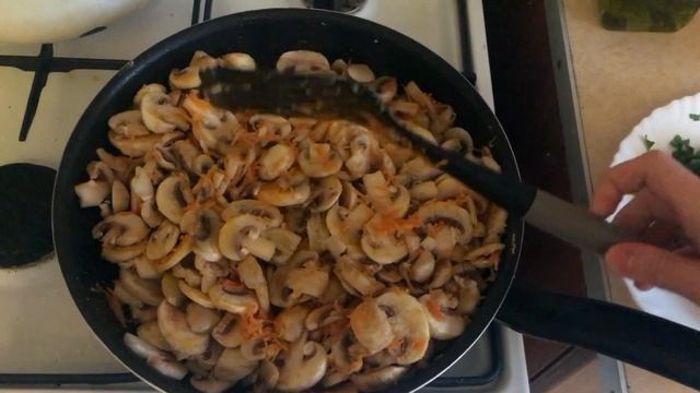 Самый простой постный грибной суп из шампиньонов