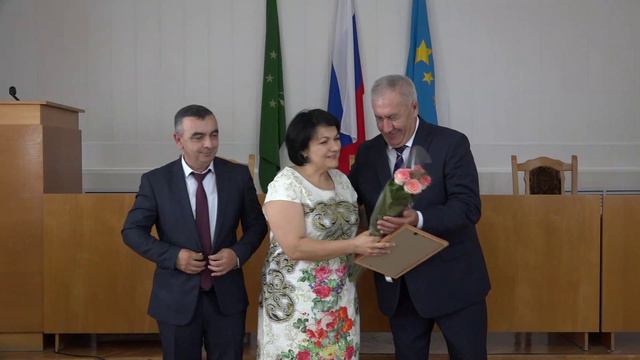 Чествование медалистов района смотреть онлайн