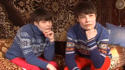 Инна и Лина: держал 20 лет в заточении собственный отец смотреть онлайн