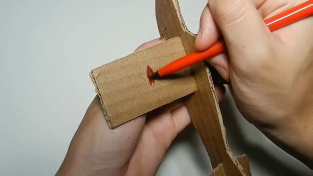 COMO FAZER UM AVIÃO QUE VOA DE PAPELÃO смотреть онлайн