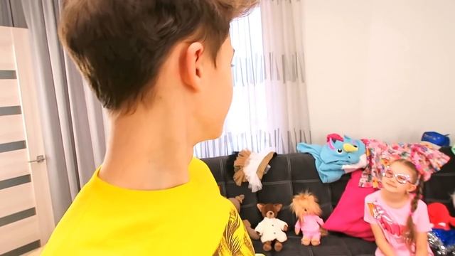 Настя шьёт Новые Наряды смотреть онлайн