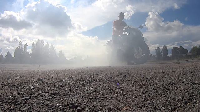 Добиваем задний баллон, Honda CBR600 F4i, Рыбинск смотреть онлайн