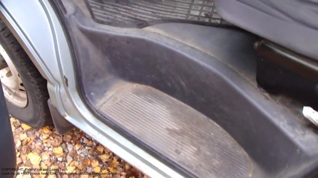 How to open gasoline tank cover Toyota Hiace or Granvia van смотреть онлайн