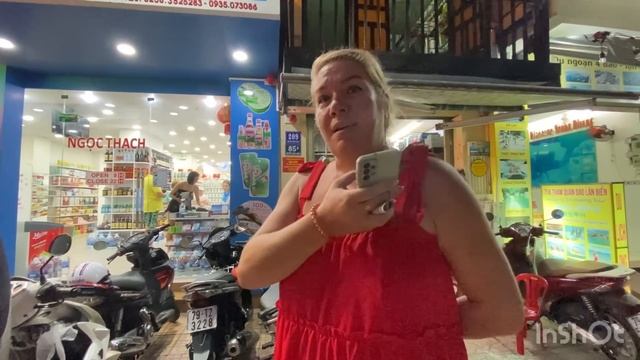 Вьетнам 2023. Вечерняя бродилка. Странная официантка Вера. Густаво Гано. Кафе у Винни. смотреть онлайн