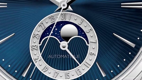 Jaeger LeCoultre представляет часы Master Ultra Thin Moon Enamel