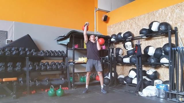 КАКИЕ 5 УПРАЖНЕНИЙ С ГИРЯМИ ДОЛЖЕН ДЕЛАТЬ КАЖДЫЙ МУЖЧИНА ДЛЯ СИЛЫ? смотреть онлайн