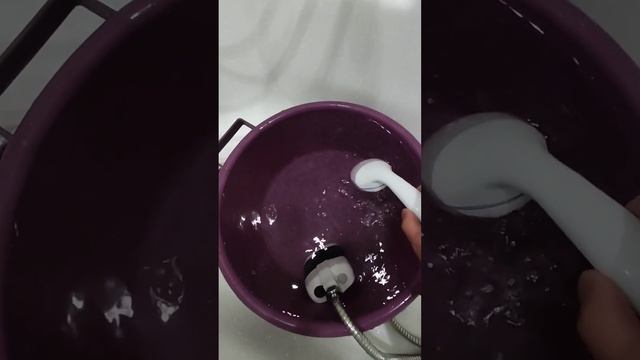 Походный душ с аккумулятором и встроенным насосом смотреть онлайн