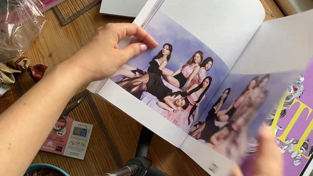 Unboxing ITZY CHECKMATE Yeji version смотреть онлайн