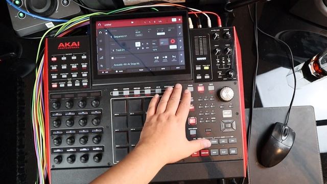 Обзор Akai MPC X
