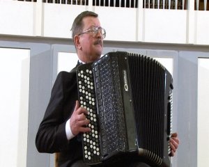 А. Билаш – «Калина во ржи». Обработка М.А. Панкина. Сергей Иванцов (баян)