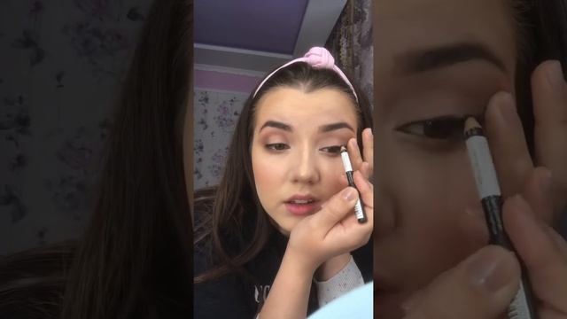 Легкий макияж со стрелками