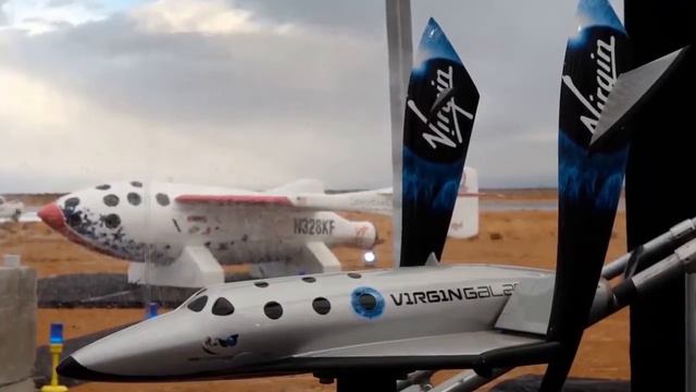 Virgin Galactic compared to SpaceX смотреть онлайн