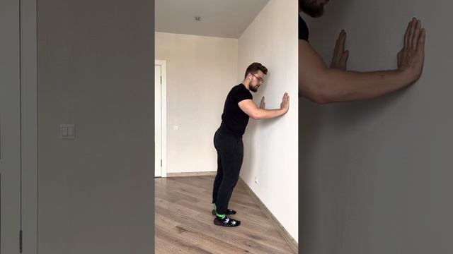 Махи ногами на ягодицы с резинками смотреть онлайн