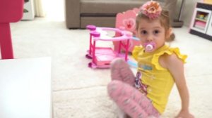 Ева превратилась в маленькую