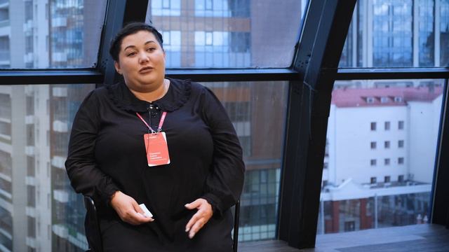 Интервью сотрудников "Этажи". Павленко Алёна, специалист по недвижимости смотреть онлайн