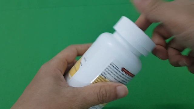 Cách mở nắp lọ dầu cá Omega 3 nhanh và đơn giản nhất - Cách mở nắp hộp bị đóng chặt смотреть онлайн