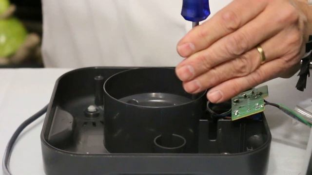 Comment réparer votre robot Kenwood FP250 ? смотреть онлайн