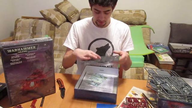 Warhammer 40k: Baal Predator Unboxing (Part 1) смотреть онлайн