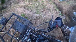 Мотовездеход скаут 5 и 3  по кустам по полям ,едет мототрактор к вам =)))))