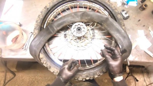 Как установить БУКСАТОР на мотоцикл / Enduro Novochek