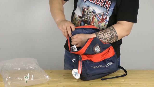 Распаковка Kite Education College Line 12 л Сине-красный K19-719M-2 смотреть онлайн