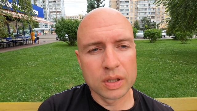 О киевских условиях для езды на моноколёсах, гироскутерах, электросамокатах. Самокатные будни смотреть онлайн