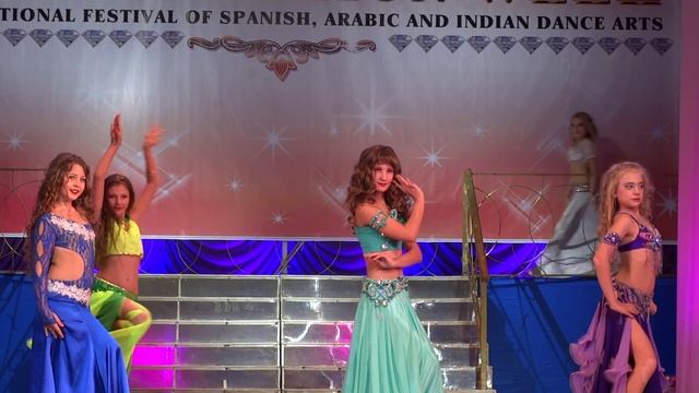 Дефиле старшие дети начинающие смотреть онлайн