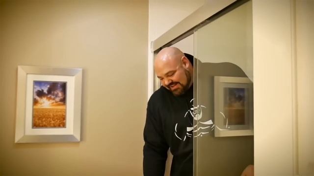 Brian Shaw Walking In Public (SHOCKING!) смотреть онлайн