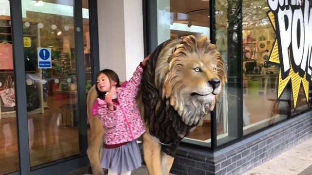 LONDON ZOO VLOG - learn English Chinese animals for kids! смотреть онлайн