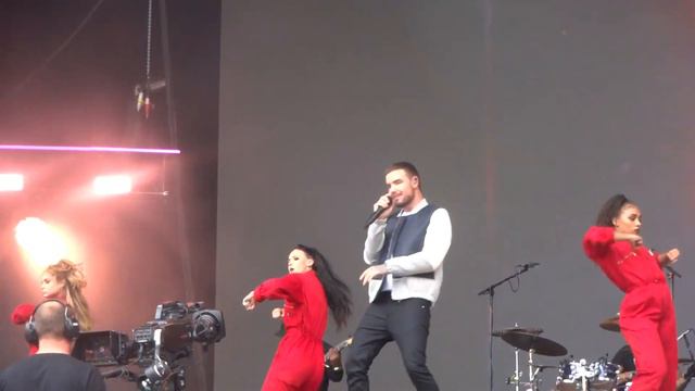Liam Payne - Familiar (Live At BBC Music Biggest Weekend Swansea)