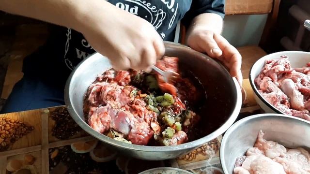 Нутрия. Праздничный шашлык в гранатовом маринаде смотреть онлайн