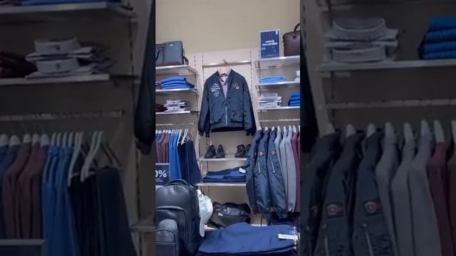 Henderson. Обзор из магазина в ТРК FORT Отрадное. смотреть онлайн