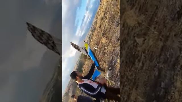 Радиоуправляемый самолет, первый полет