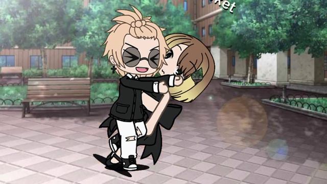 ой чужой парень влюбился в 18-ею девушку ,стоящаю у моста потому что,было скучно.)@кристя