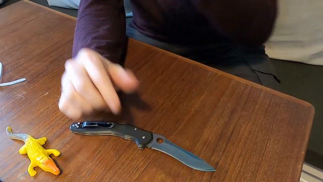 Reviewing the Spyderco Ulize which was designed for law enforcement officers in Germany. смотреть онлайн