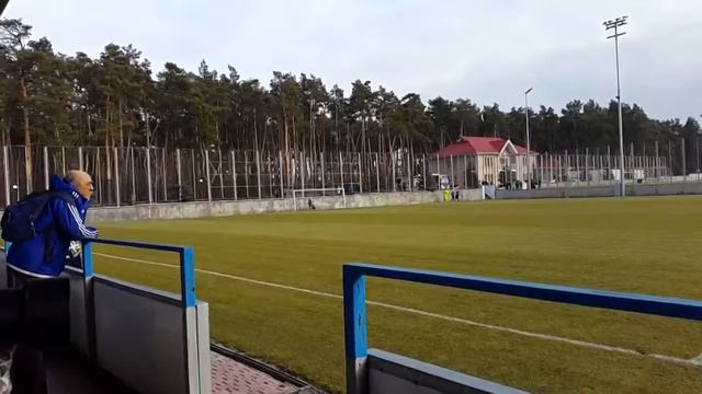 Парамон руководит действиями футболистов с трибуны смотреть онлайн