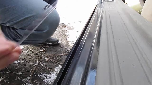 Отваливается пластиковый порог? Ремонт за пару минут