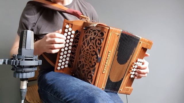 La Guinguette (mazurka) GC melodeon / diatonic accordion смотреть онлайн