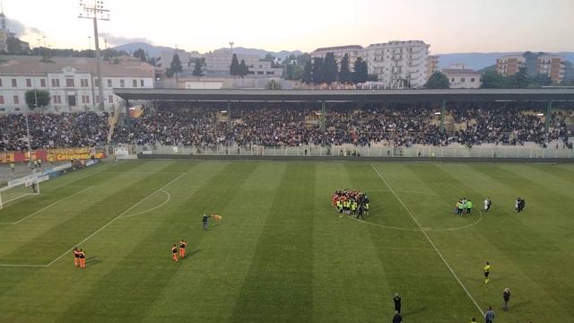 Catanzaro-Monopoli 1-0 21-05-2022...i festeggiamenti post partita смотреть онлайн
