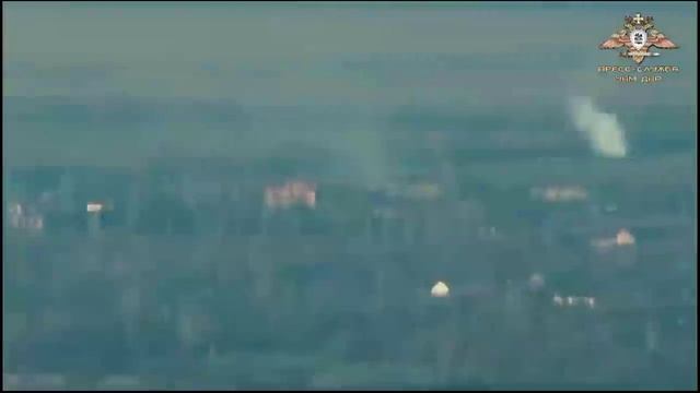 1-я Славянская бригада уничтожает врага у Авдеевки, корректируя огонь с квадрокоптеров смотреть онлайн